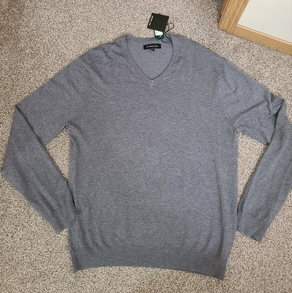NWT Dstrct & Row Stitch Fix Gray V Neck Sweater - Picture 1 of 3